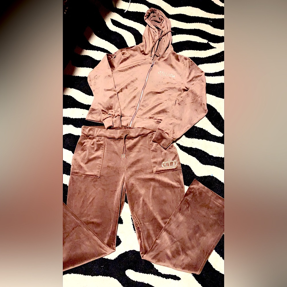 NWOT Brown velour rhinestone tracksuit set